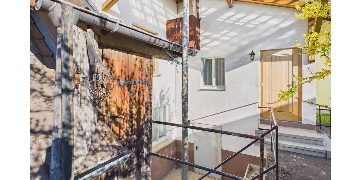 Mehrfamilienhaus, Wohnhaus Blumberg Riedböhringen - 9 Zimmer, 149 m&sup2;, 298.000&euro; | Angebot:26366587