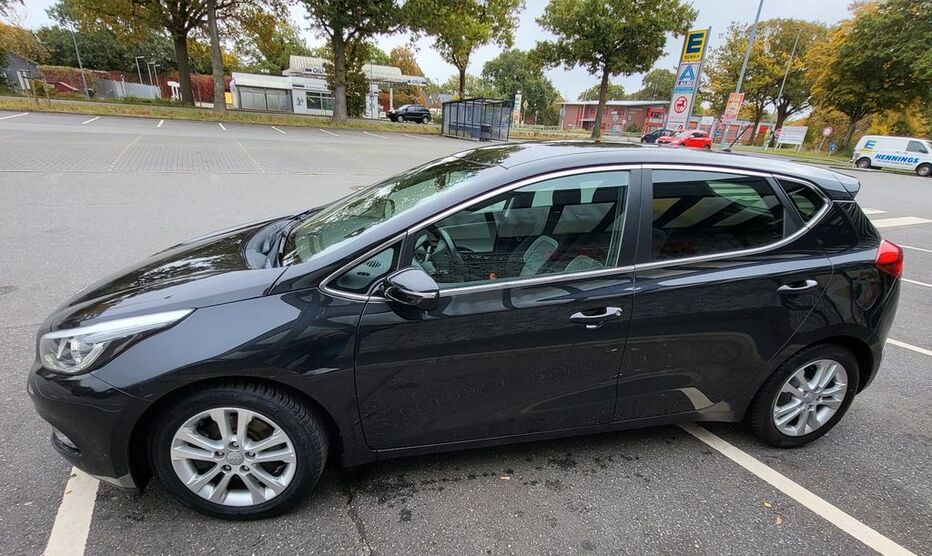 Kia ceed / Ceed 158.000 km 6.500 € Kiebitzreihe 25368