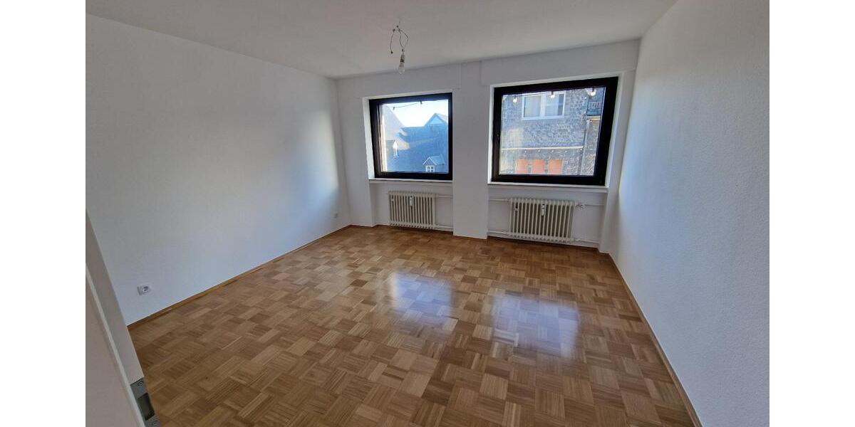 Etagenwohnung Kastellaun - 4 Zimmer, 90 m&sup2;, 650&euro; | Angebot:26674631