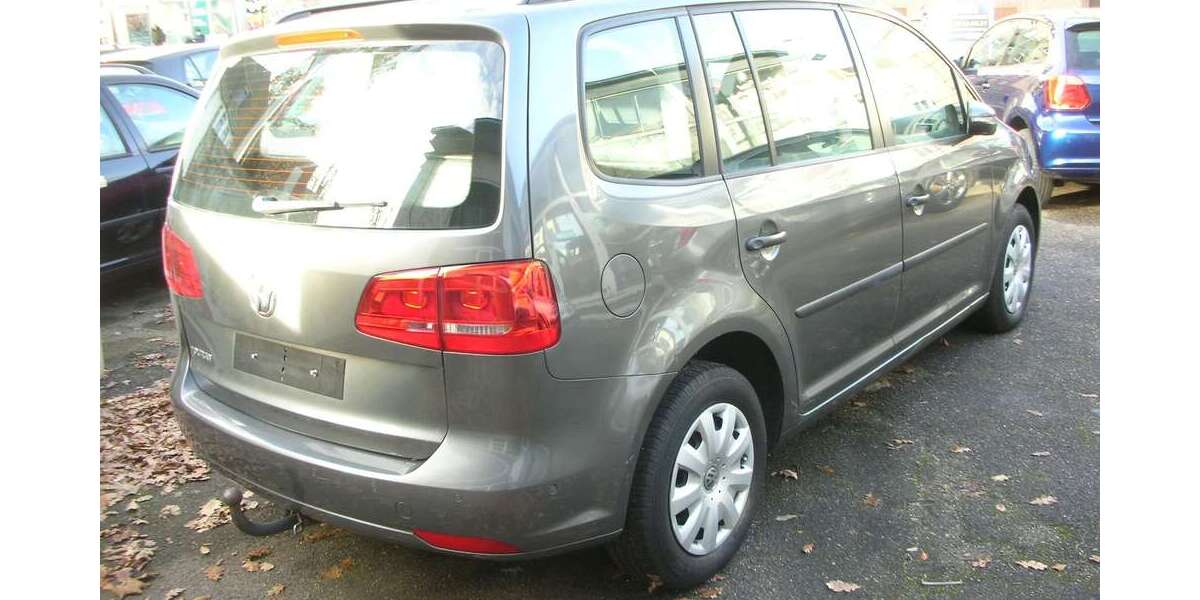 VW Touran 134.000 km 7.990 &euro; Bonn 53115
