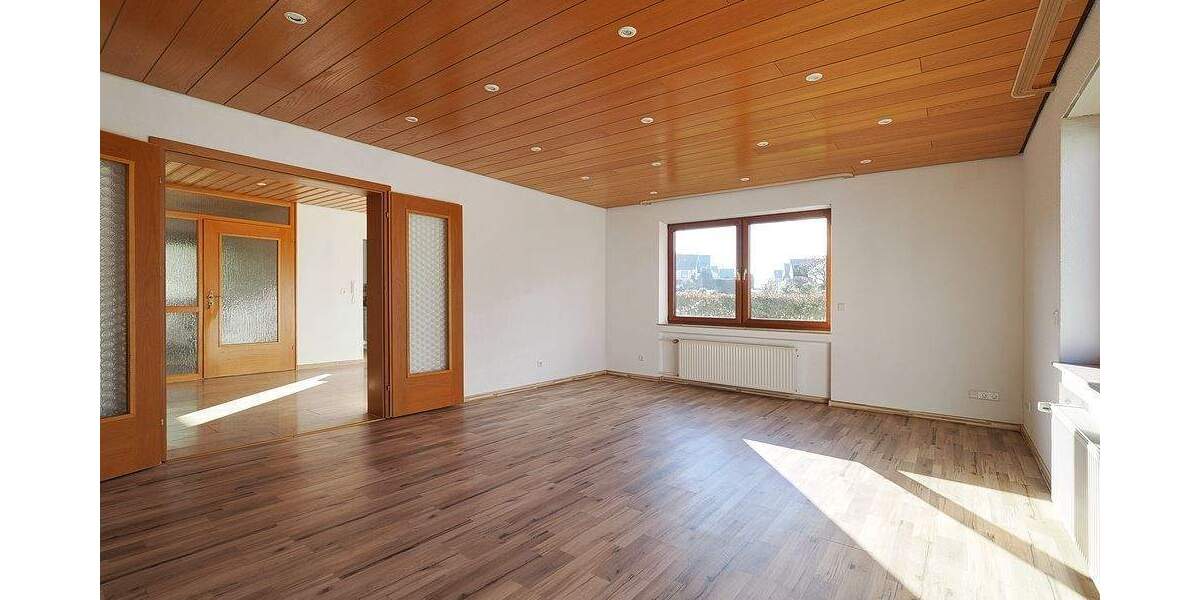Mehrfamilienhaus, Wohnhaus Ertingen - 7 Zimmer, 195 m&sup2;, 450.000&euro; | Angebot:25821293