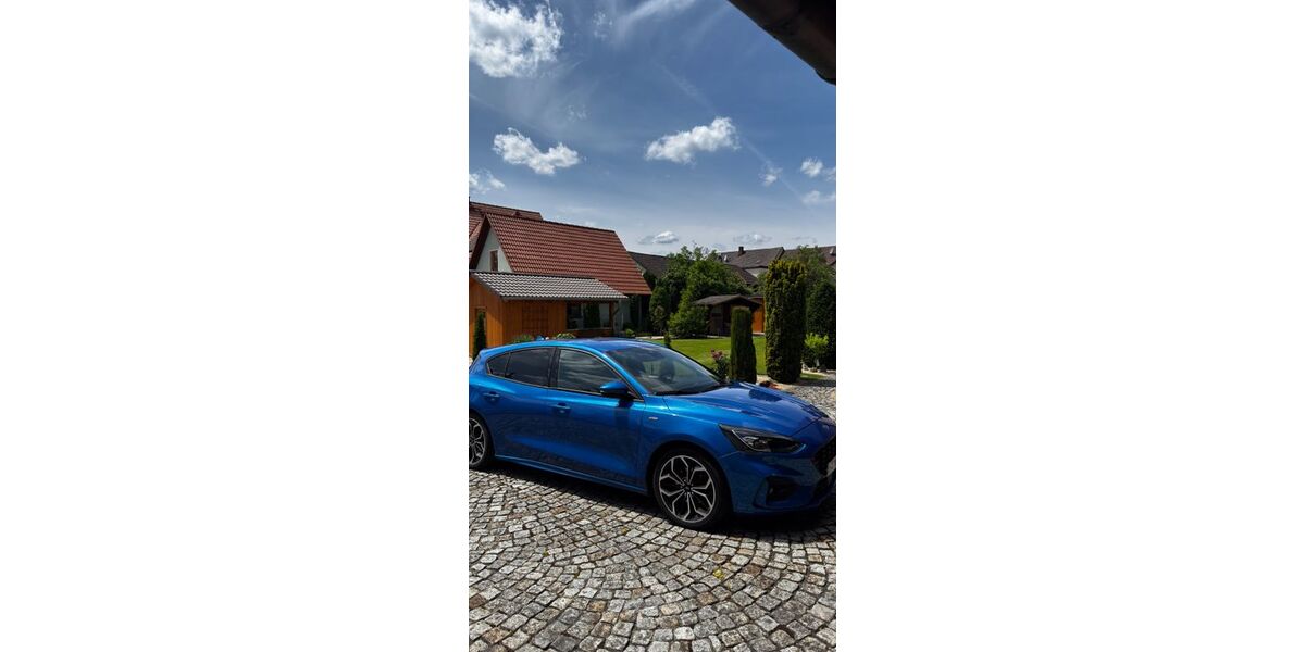 Ford Focus 77.300 km 16.500 &euro; Hallerndorf 91352
