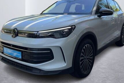 VW Tiguan 13.437 km 35.990 &euro; Hamburg 22111