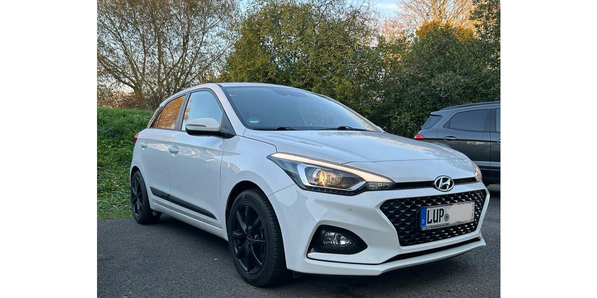 Hyundai i20 56.000 km 13.999 &euro; Boizenburg 19258