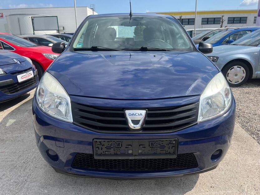 Dacia Sandero 221.000 km 1.999 € Krostitz 04509