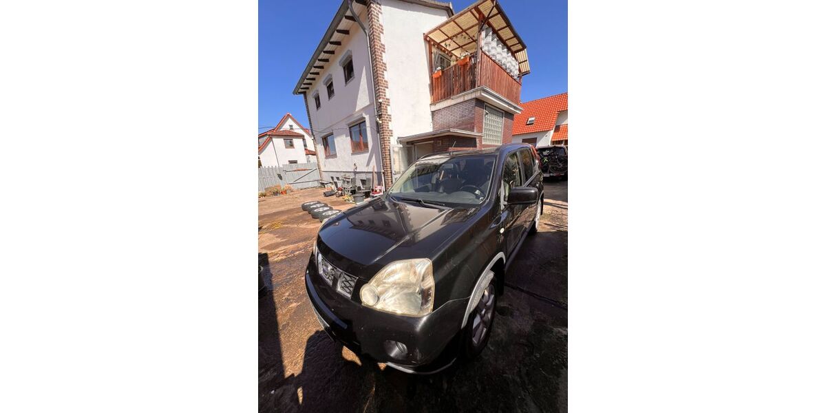 Nissan X-Trail 269.422 km 6.400 &euro; Witzenhausen 37218