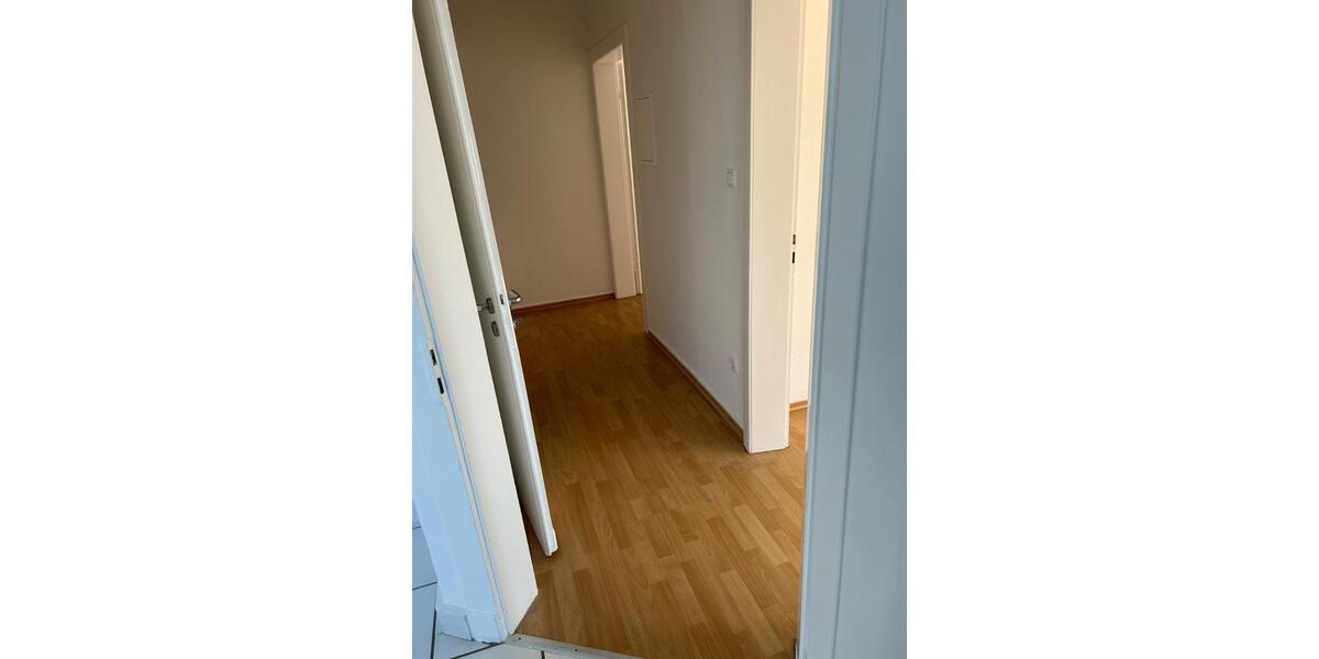 Etagenwohnung Remscheid - 2 Zimmer, 61 m&sup2;, 450&euro; | Angebot:25981153