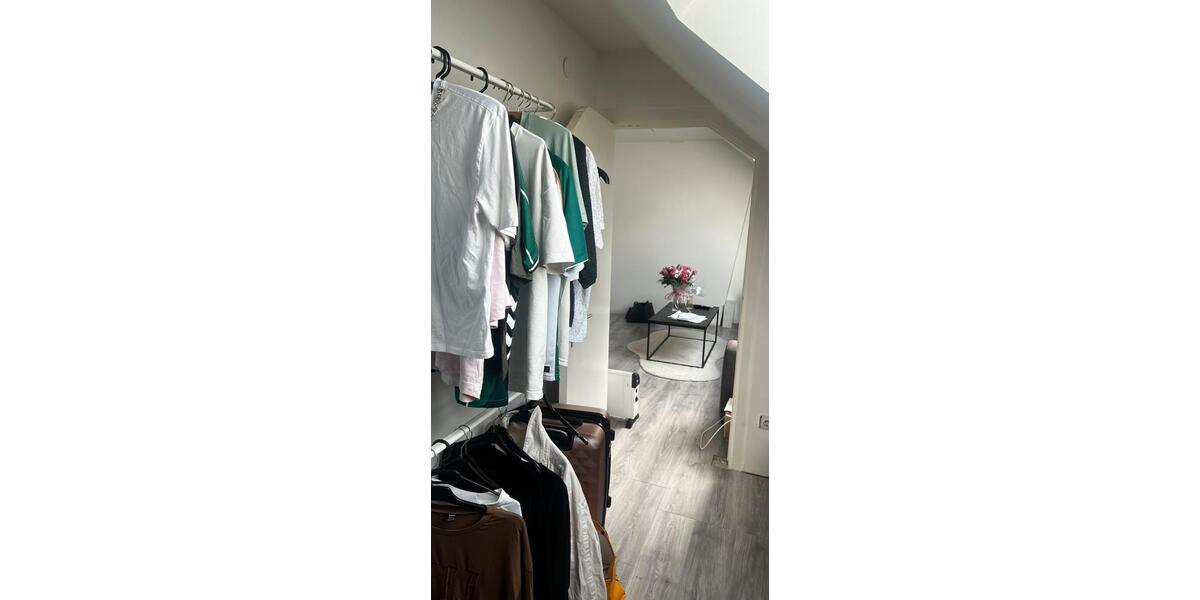 Dachgeschoßwohnung Bremen Burglesum - 2.5 Zimmer, 45 m&sup2;, 670&euro; | Angebot:26316224