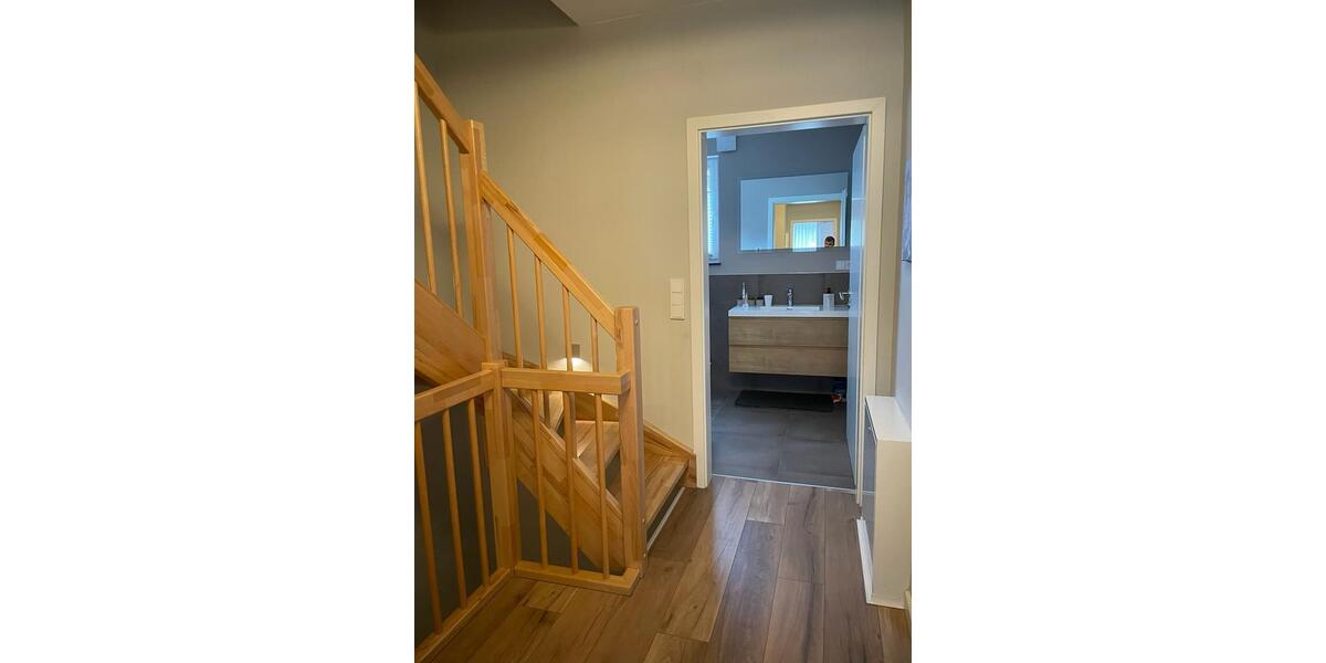 Haus In Solingen zu vermieten Bj 2021, mit Carport, 3,5 Stockwerk 6 zimmer