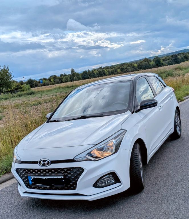 i20
