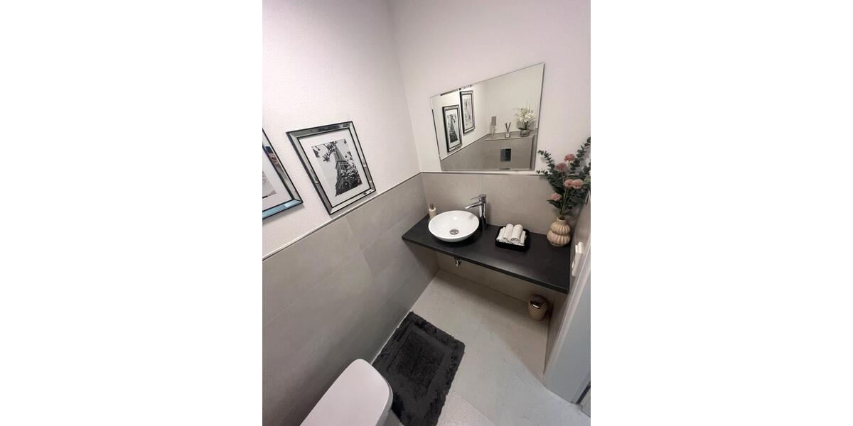 Erdgeschoßwohnung Sundern (Sauerland) - 4 Zimmer, 145 m&sup2;, 1.350&euro; | Angebot:26267444