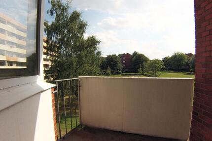 2 Zimmer Wohnung in Diedrichsdorf mit Balkon+ Badewanne+Keller+DB 2 zimmer