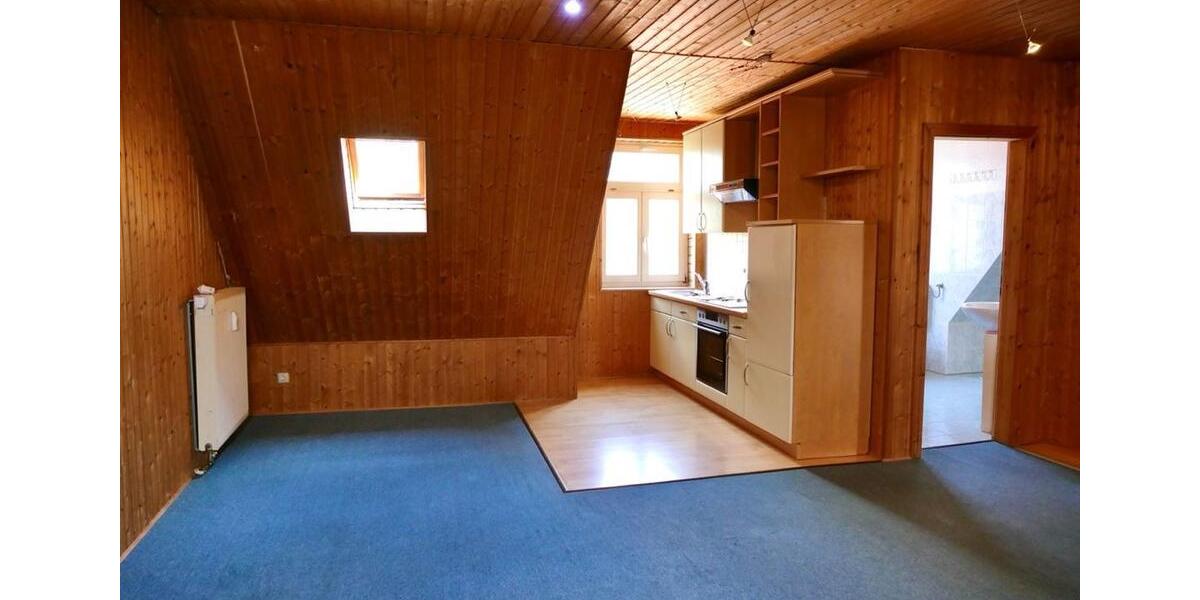 Dachgeschoßwohnung in beliebter Wohnlage von Hagenow, zentrumsnah 2 zimmer