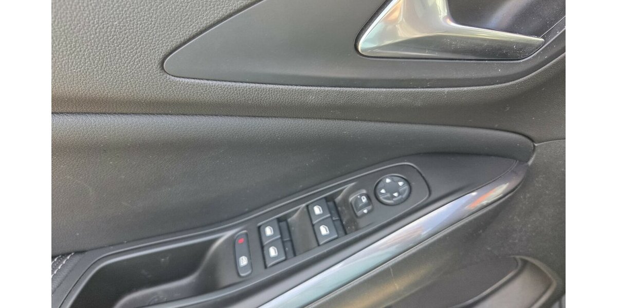 Opel Grandland X 1.2 Start/Stop 120 Jahre Navi/LED 38.696 km 10.900 &euro; Wilsdruff 01723