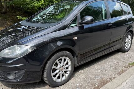 Seat Altea 221.000 km 2.999 &euro; Solingen 42659
