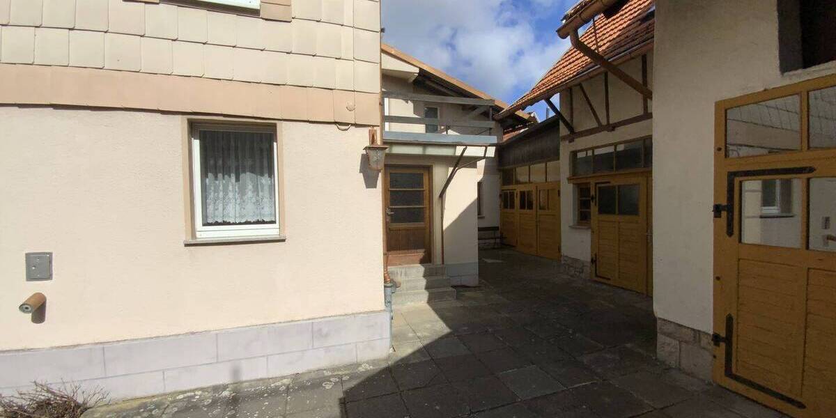 Einfamilienhaus Sondershausen - 7 Zimmer, 155 m&sup2;, 85.000&euro; | Angebot:26758812