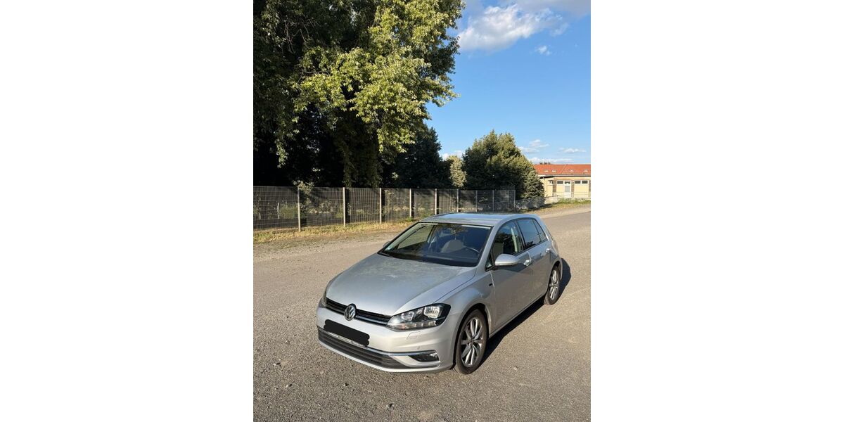 VW Golf 127.000 km 11.590 &euro; Leipzig 04105
