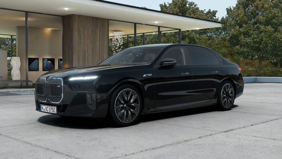 BMW i7 18.000 km 157.399 € Öhringen 74613