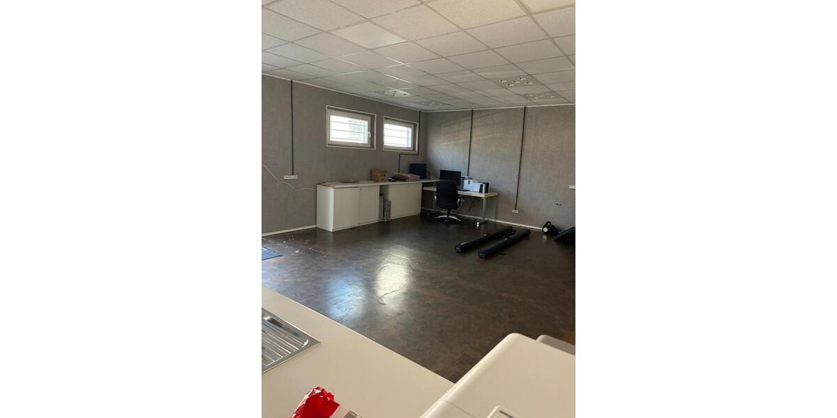 Gewerbeobjekt Lage - 576&euro; | Angebot:25382561