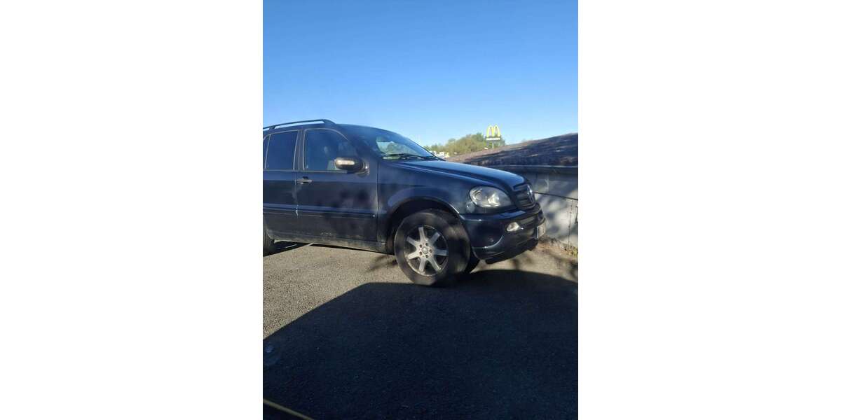 Mercedes-Benz ML 320 320.000 km 2.500 &euro; Bad Pyrmont 31812