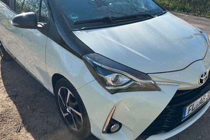 Toyota Yaris 30.500 km 13.599 &euro; Hamburg 20257