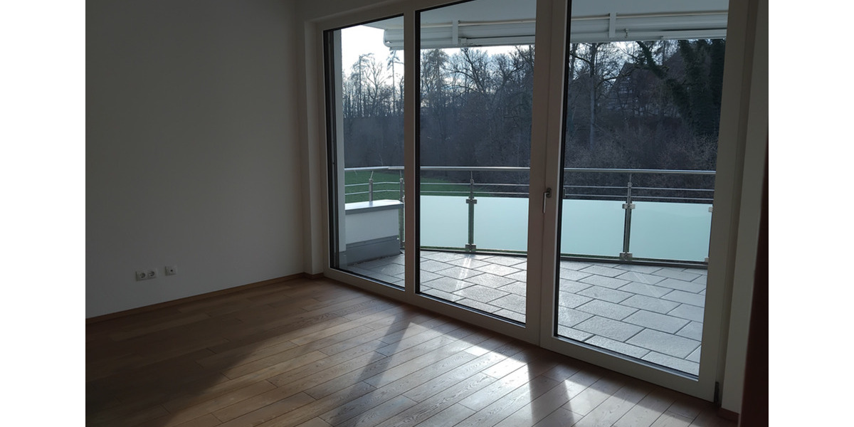 Komfortable und barrierefreie 2,5 Zimmer Penthouse-WHG mit EBK und TG-Stellplatz zu vermieten! 2 zimmer