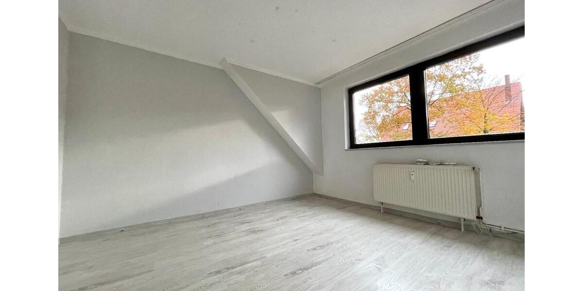 Reihenhaus, 3 Zi., Terrasse, Balkon, Gartennutzung, frei 3 zimmer