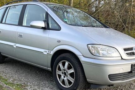 Opel Zafira 152.000 km 2.990 € Bremen 28197