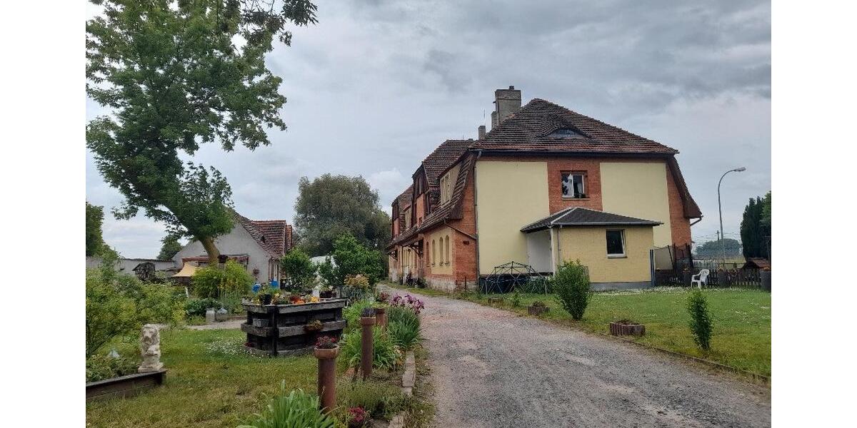 Etagenwohnung Querfurt - 2 Zimmer, 74 m&sup2;, 410&euro; | Angebot:26123967