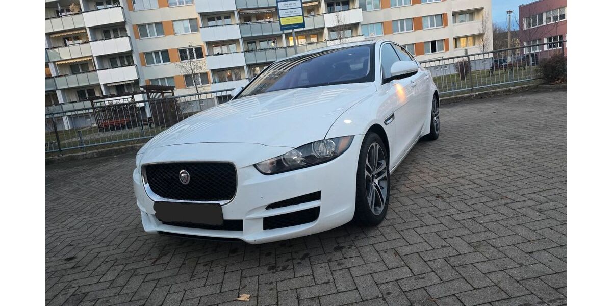 Jaguar XE 123.000 km 12.999 &euro; berlin 10587
