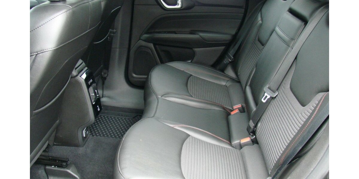 Jeep Compass 1.5 Red-Edition e-Hybrid ACC LED Kamera 29.532 km 22.980 &euro; Falkensee 14612