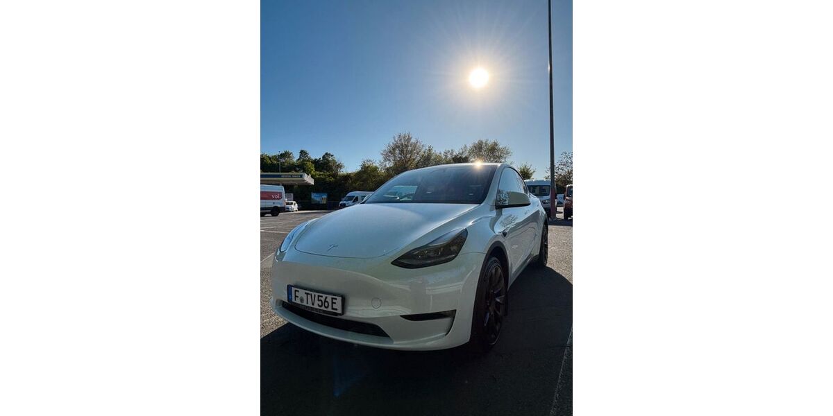 Tesla Model Y 48.300 km 40.490 &euro; Berlin 10318