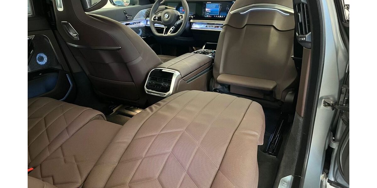 BMW 740 8.100 km 116.990 &euro; Kempten 87439