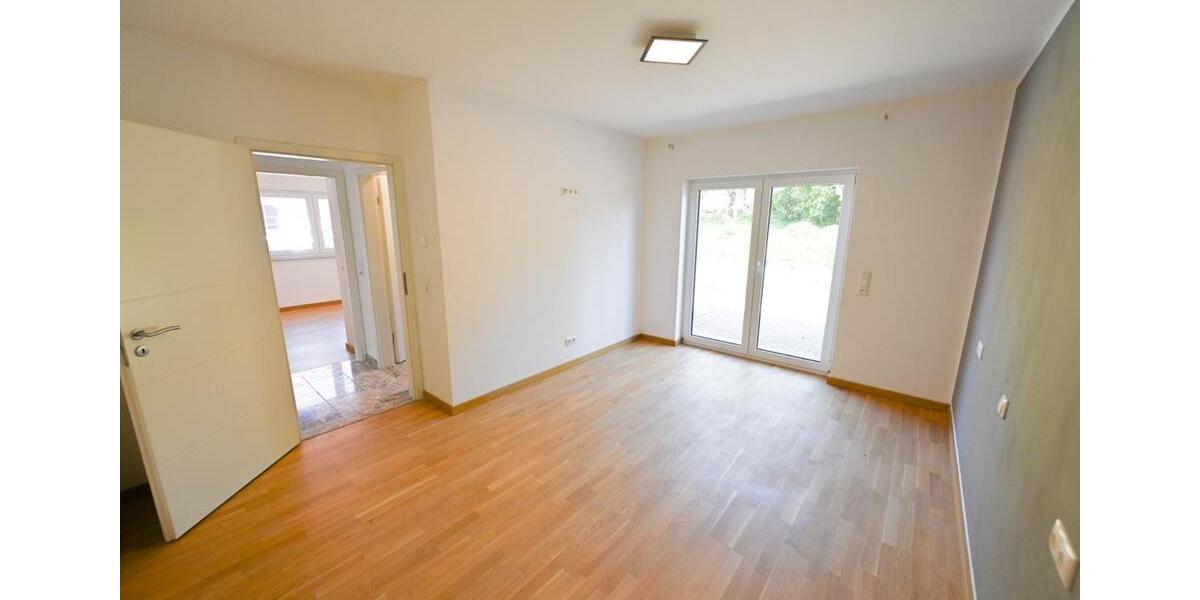 Einfamilienhaus Oberleichtersbach - 1.000&euro; | Angebot:24347648