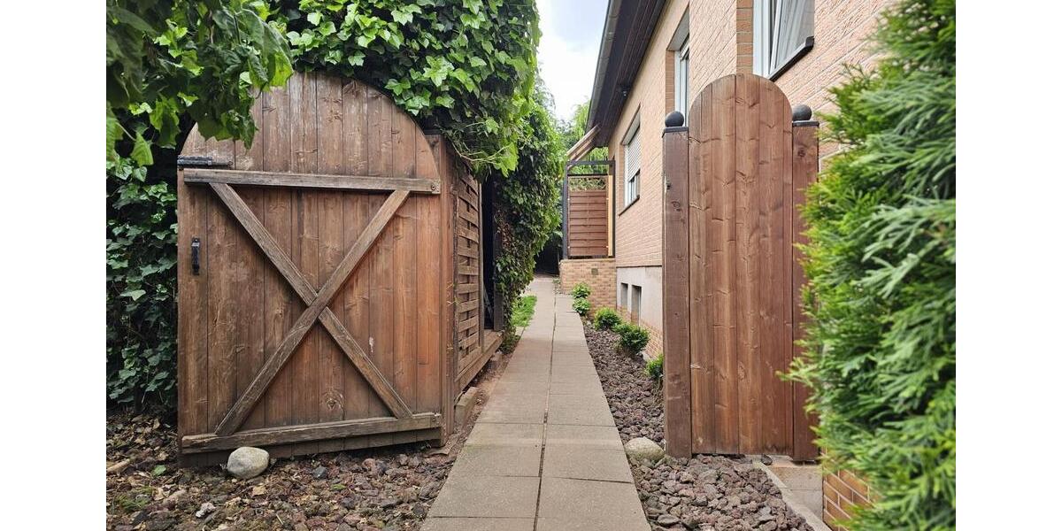 Einfamilienhaus Twistetal - 9 Zimmer, 306 m&sup2;, 338.000&euro; | Angebot:27022248