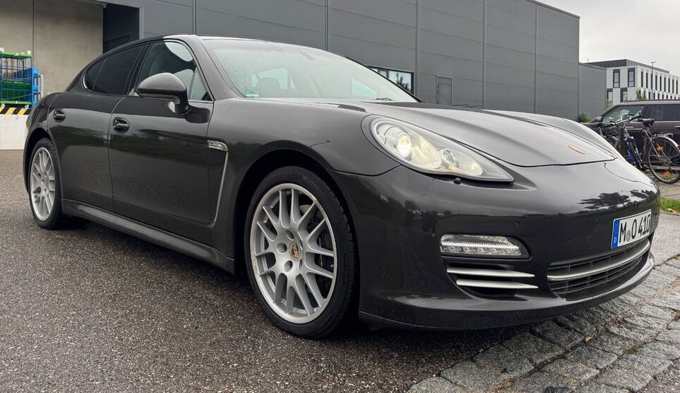 Porsche Panamera 199.870 km 24.900 € Unterföhring 85774