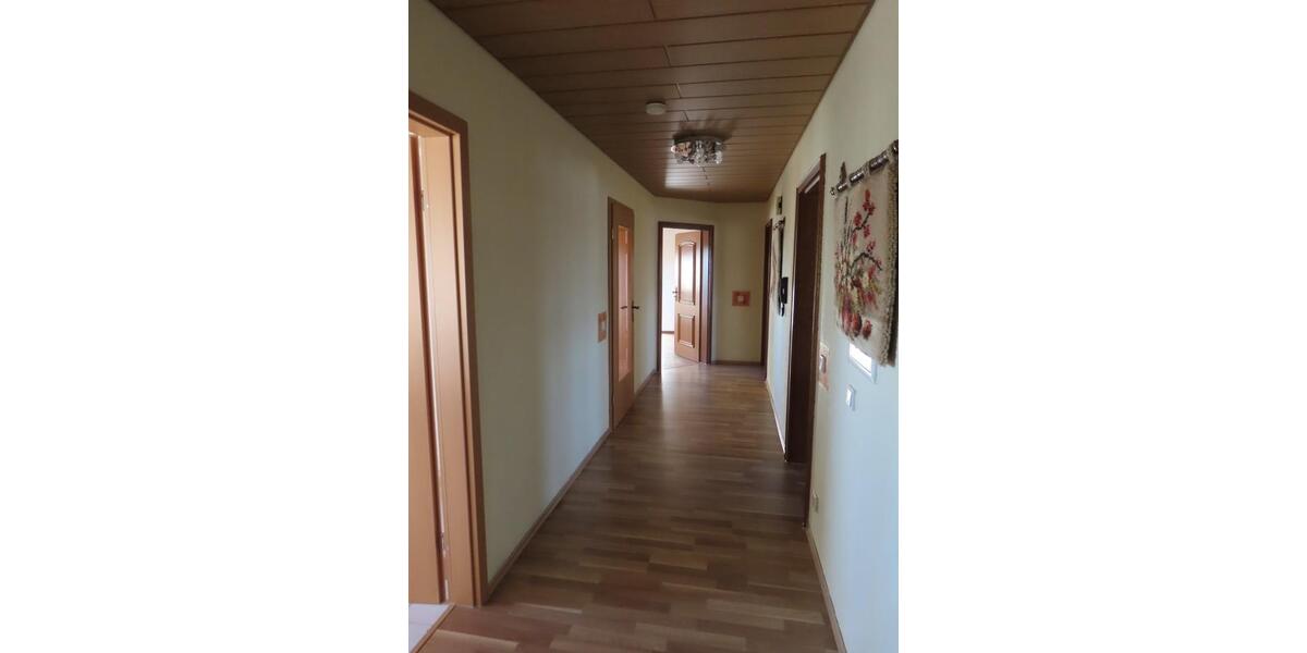 Wohnung 93 qm, 4 ZKB incl. Loggia im 2. OG 4 zimmer