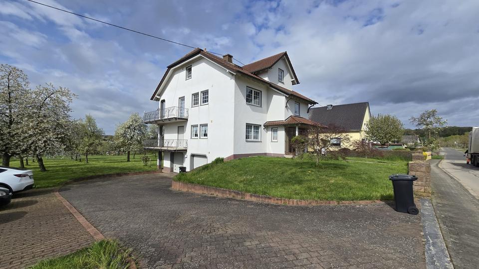 Dachgeschoßwohnung Echternacherbrück - 3 Zimmer, 104 m&sup2;, 880&euro; | Angebot:26212571