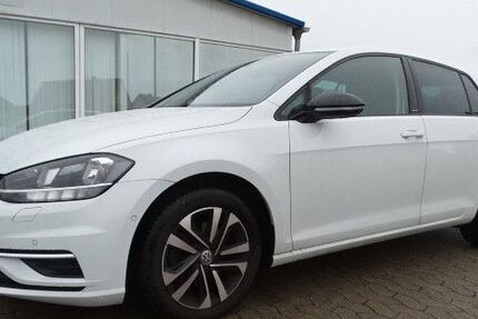 VW Golf 109.243 km 13.800 € Niederlauer 97618
