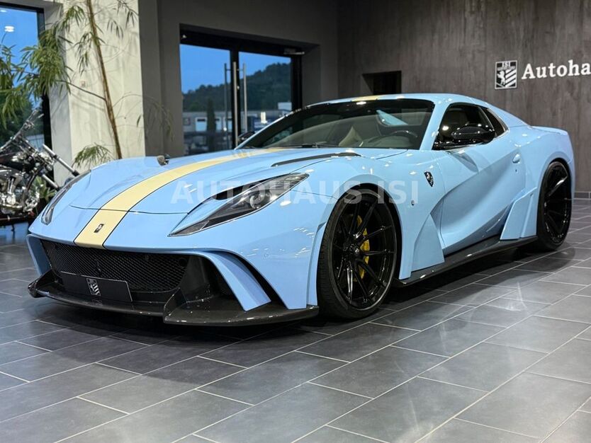 Ferrari 812 2.490 km 899.812 € Schongau 86956
