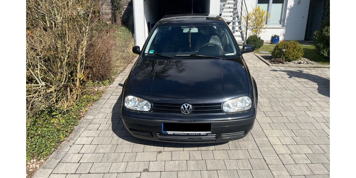 VW Golf 220.800 km 800 &euro; Eisingen 97249