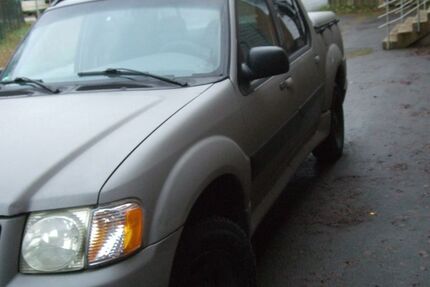 Ford Explorer 150.000 km 7.300 &euro; Wilhelmshaven 26384