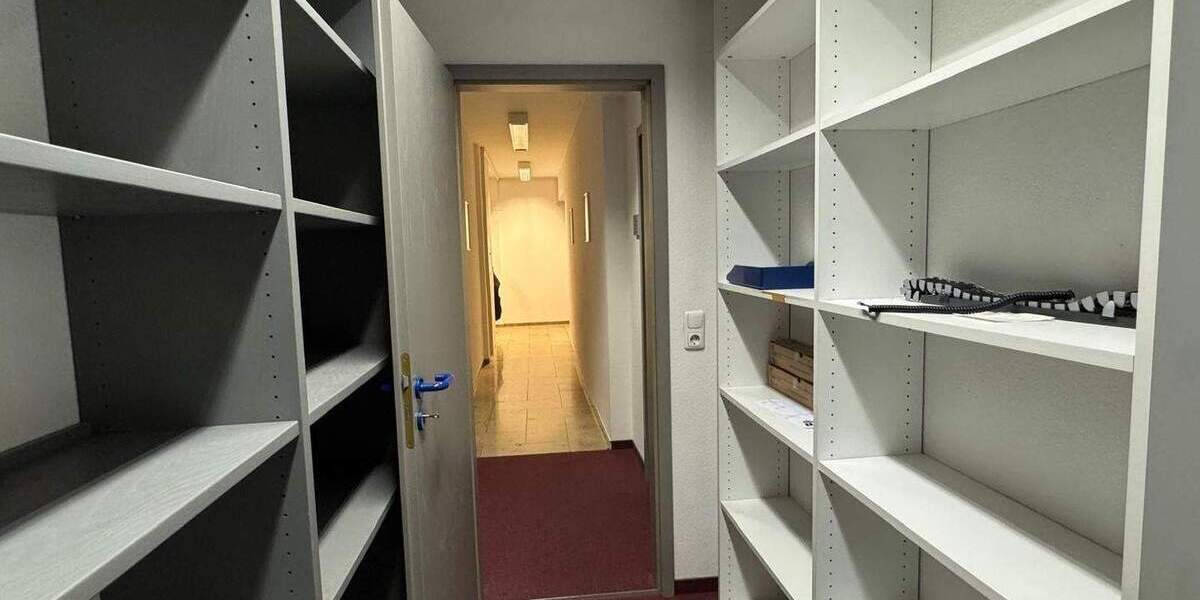 Gewerbeobjekt Bindlach - 8 Zimmer, 265 m&sup2;, 1.500&euro; | Angebot:25664523