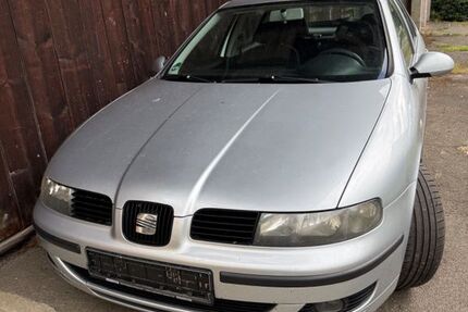 Seat Leon 227.802 km 1.849 &euro; Laichingen 89150