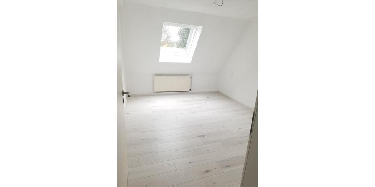 Dachgeschoßwohnung Donaueschingen - 3 Zimmer, 85 m&sup2;, 680&euro; | Angebot:26364859