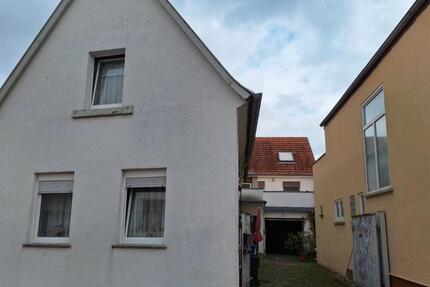 Haus Haßloch - 11 Zimmer, 321 m&sup2;, 459.000&euro; | Angebot:26995597