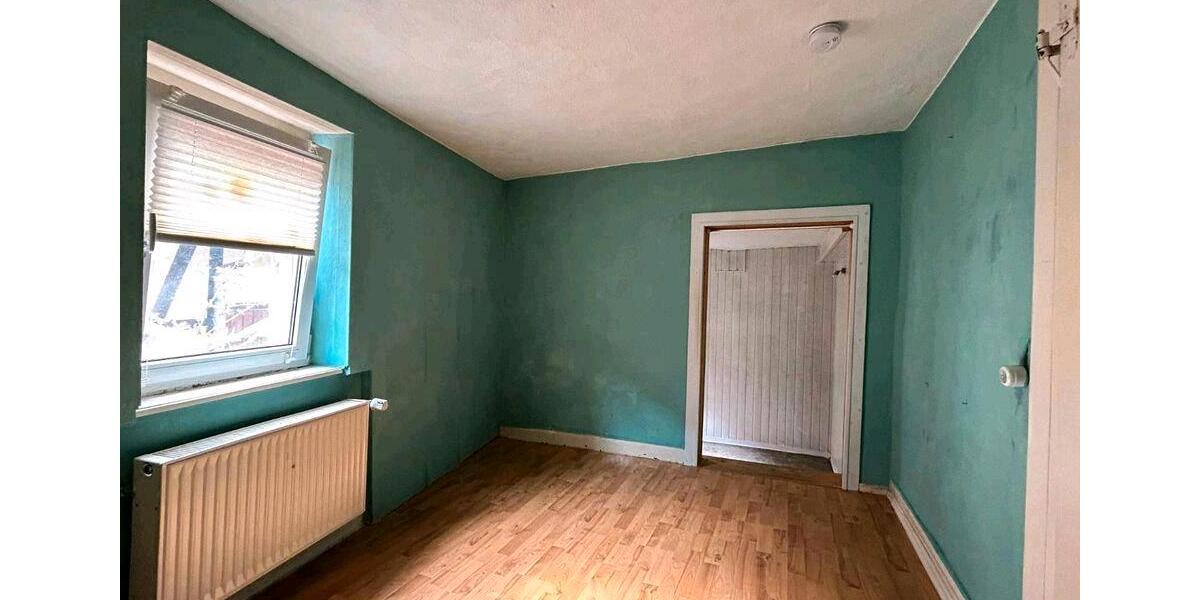 Einfamilienhaus Kirchhain - 6 Zimmer, 130 m&sup2;, 156.000&euro; | Angebot:26240599