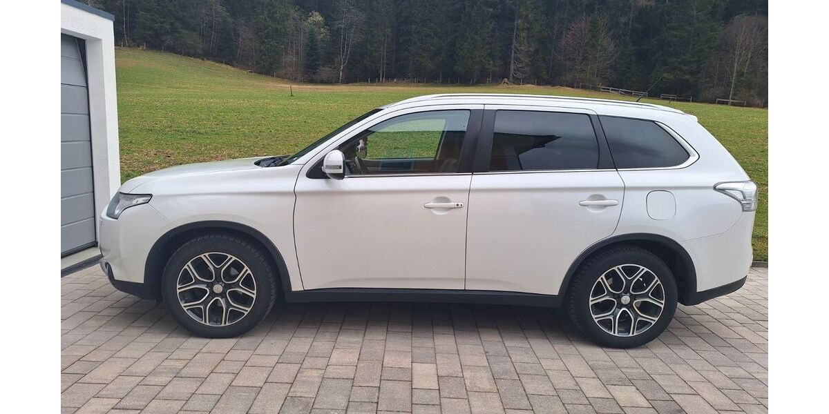 Mitsubishi Outlander 169.169 km 10.999 &euro; AMERANG 83123