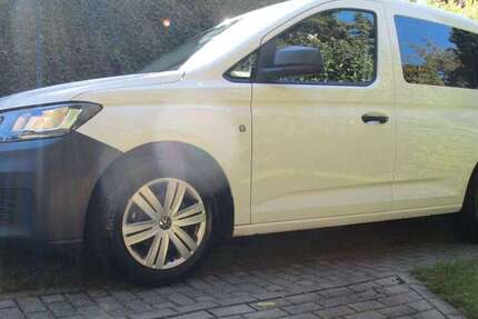 VW Caddy 60.000 km 18.299 € Berlin 13053
