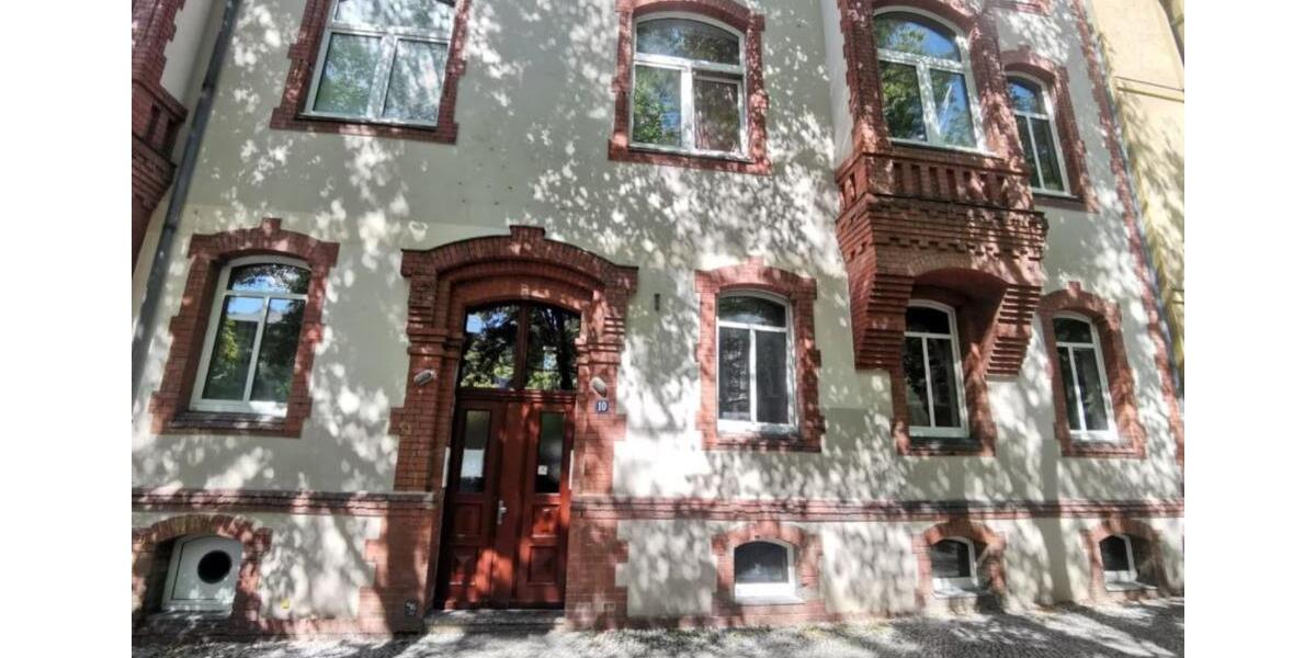 KAUF 5 Zimmer Wohnung mit noch größerem Innenhof in Halle 5 zimmer
